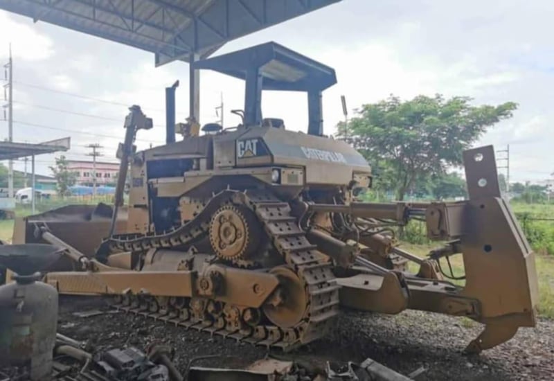 รถแทรกเตอร์cat D9N ใช้งานดี ใบซื้อvาย ราคา2.3ล.บาท รถแทรกเตอร์cat D9N ใช้งานดี ใบซื้อvาย ราคา2.3ล.บาท