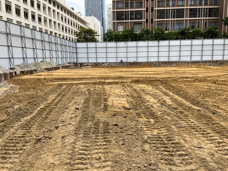 รับทำความสะอาดที่ดิน ขนขยะต้นไม้ออกทิ้ง รับกำจัดวัชพืช รับปรับที่ รัยไถที่0828703954