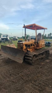 ขายแทรกเตอร์komatsu D20p-5 เก่าjapan ตีนเป็ด ใบมีดสไล้ ใช้งานดีมาก ราคาถูกดี170,000ไล้