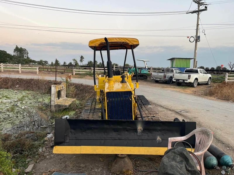 รถแทรกเตอร์komatsu D20p-5ตีนเป็ด ใช้งานดี ใบซื้อvาย ราคา1.5แสน รถแทรกเตอร์komatsu D20p-5ตีนเป็ด ใช้งานดี ใบซื้อvาย ราคา1.5แสน