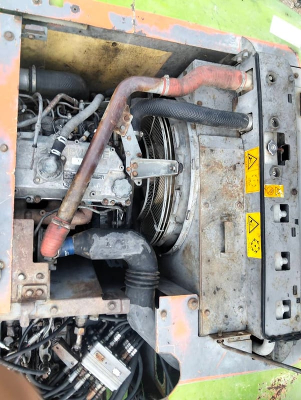 ขายรถแม็คโครHitashi zx200-3 ใช้งานได้ดี ใบซื้อขาย ราคา5.8แสน