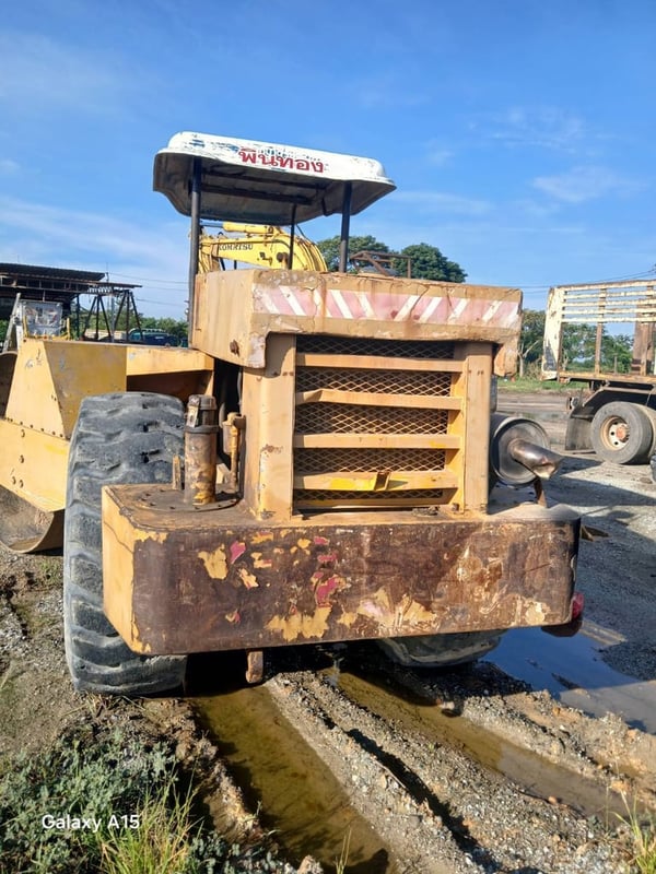 ขายรถบด10ตัน sakai 1เพลา ใช้งานดี ใบซื้อขายราคา 295,000
