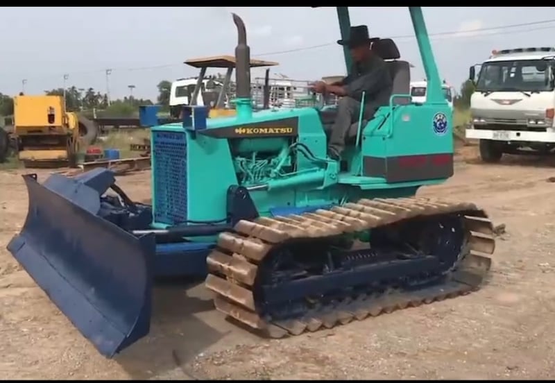 ขายรถแทรกเตอร์konatsu D20p-6ตีนเป็ด ใบมีดสไล้ ใช้งานดี ราคา265,000