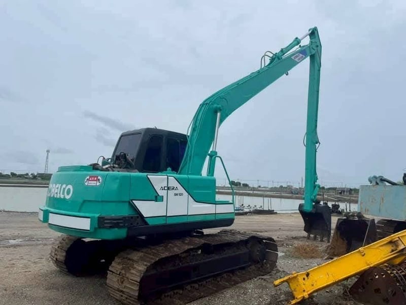 รถแม็คโครkobelco sk120-3 บูมยาวใช้งานดี ใบซื้อvาย ราคา4.8แสน รถแม็คโครkobelco sk120-3 บูมยาวใช้งานดี ใบซื้อvาย ราคา4.8แสน