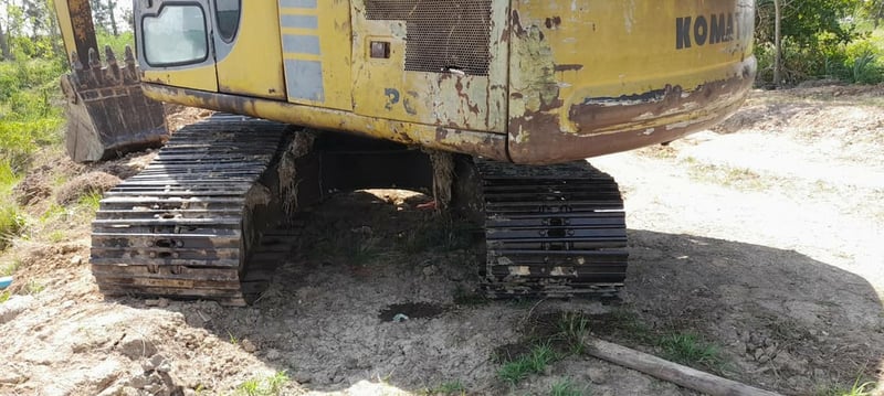 รถแม็คโครkomatsu pc200-6 ใช้งานดี ใบซื้อvาย ราคา330,000 รถแม็คโครkomatsu pc200-6 ใช้งานดี ใบซื้อvาย ราคา330,000