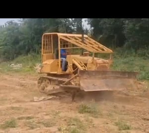 รถแทรกเตอร์CAT D4Eตีนไก่ ใช้งานได้ ใบซื้อvาย ราคาถูกดีๆๆ170,000 รถแทรกเตอร์CAT D4Eตีนไก่ ใช้งานได้ ใบซื้อvาย ราคาถูกดีๆๆ170,000