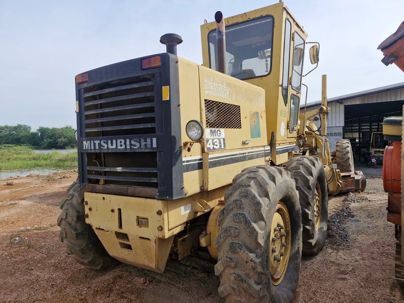 ขายรถเกรดเดอร์ mitsubishi mg431 ใช้งานดี ใบซื้อvาย ราคา6.5แสน