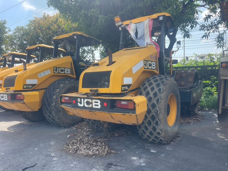 ขายรถบด10ตัน jcb ใช้งานดี มีทะเบียน ราคาถูกดี 9.8แสน