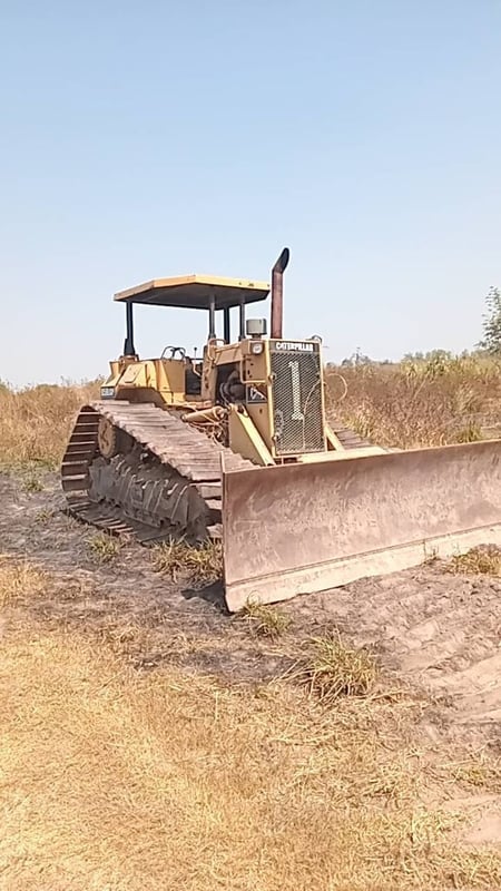 ขายรถแทรดเตอร์ CAT D5H ตีนเป็ด ใช้งานดี มีทะเบียน ราคา6.3แสน ขายรถแทรดเตอร์ CAT D5H ตีนเป็ด ใช้งานดี มีทะเบียน ราคา6.3แสน