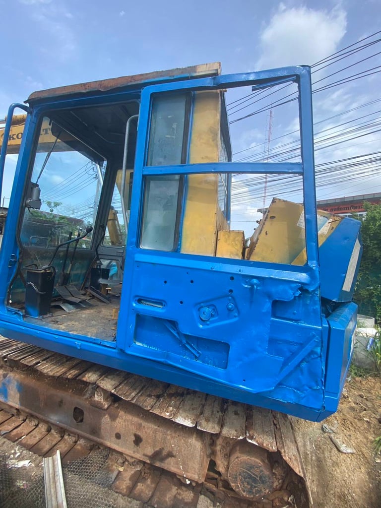 ขายรถแม็คโคร komatsu pc60-5 ใช้งานได้ดี ใบซื้อขาย ราคาถูกดี185,000