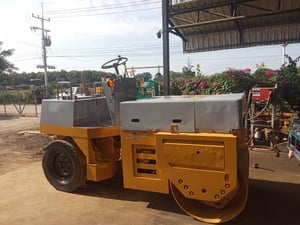 ขายรถบด4ตัน komatsu jv40 ใช้งานดีมาก ใบซื้อขาย ราคาถูก1.8แสน
