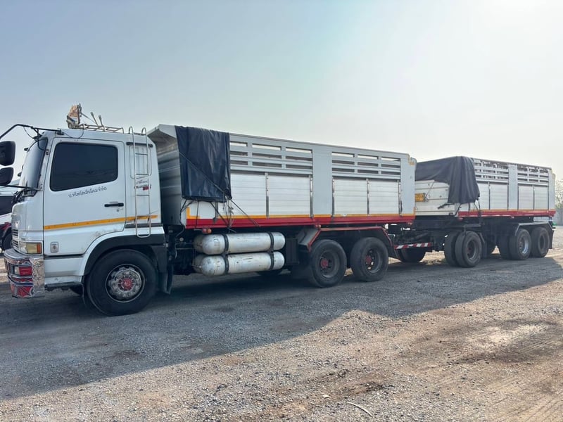 ขายรถพ่วงแม่ลูก mitsubishi 380แรง ใช้งานดี มีทะเบียน ราคา6.5แสน