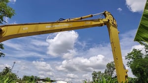 รถแม็คโครkomatsu pc200-8 บูมยาว มีทะเบียน ใช้งานดี ราคา1,150,000 รถแม็คโครkomatsu pc200-8 บูมยาว มีทะเบียน ใช้งานดี ราคา1,150,000