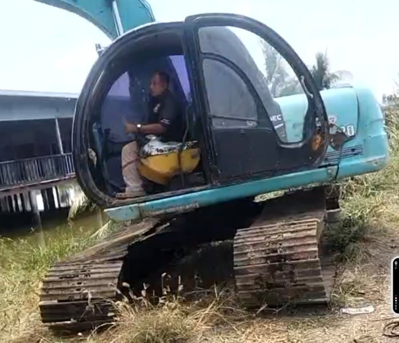 รถแม็คโครkobelco  sk120-5super ใช้งานดี ใบซื้อขาย ราคา269,000