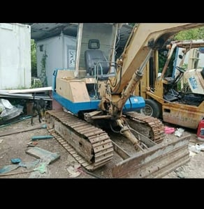 รถแม็คโครkomatsu pc20-5 ใช้งานดี ใบซื้อvายราคา1.3แสน