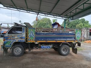 ขายรถ6ล้อดั้มnpr115 185แรง ใช้งานดี มีทะเบียน ราคา395,000 ขายรถ6ล้อดั้มnpr115 185แรง ใช้งานดี มีทะเบียน ราคา395,000