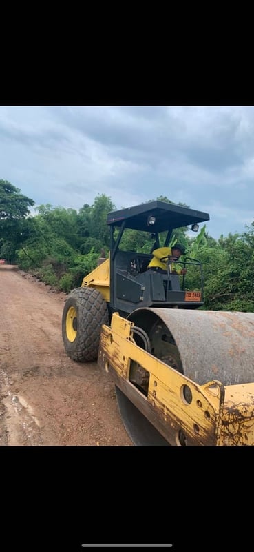 ขายรถบด 7ตัน bomag ใช้งานดี เล่มทะเบียน ราคา700,000