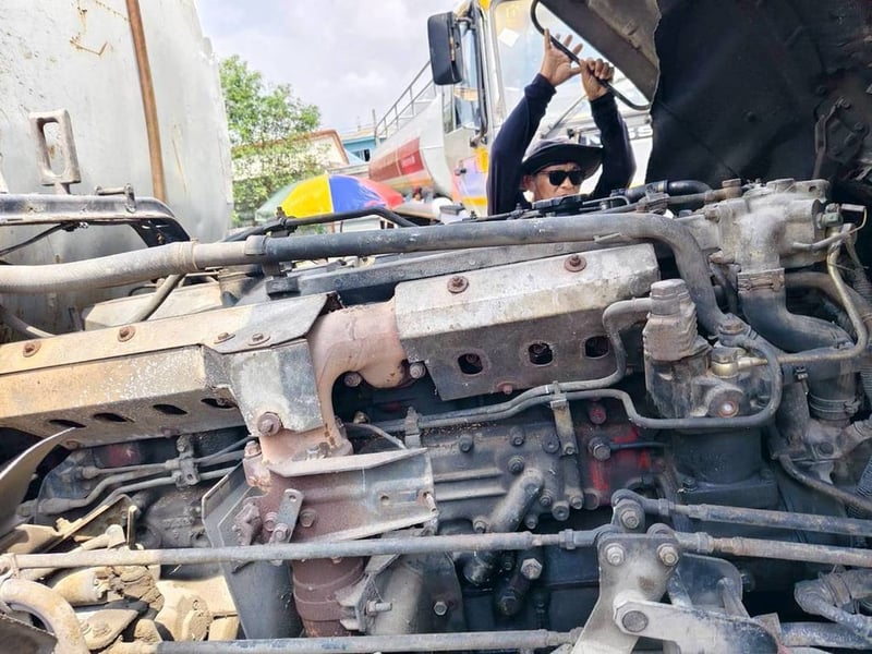 รถ10ล้อhino 260แรง มีทะเบียน ใช้งานดี ราคา6.3แสน รถ10ล้อhino 260แรง มีทะเบียน ใช้งานดี ราคา6.3แสน