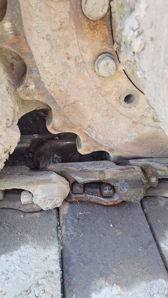 รถแม็คโครkomatsu pc120-2ใช้งานได้ดี ใบซื้อขาย ราคา165,000