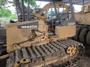 รถแทรกเตอร์komatsu D20p-7 เก่าjapan ใช้งานดี รารา265,000 รถแทรกเตอร์komatsu D20p-7 เก่าjapan ใช้งานดี รารา265,000