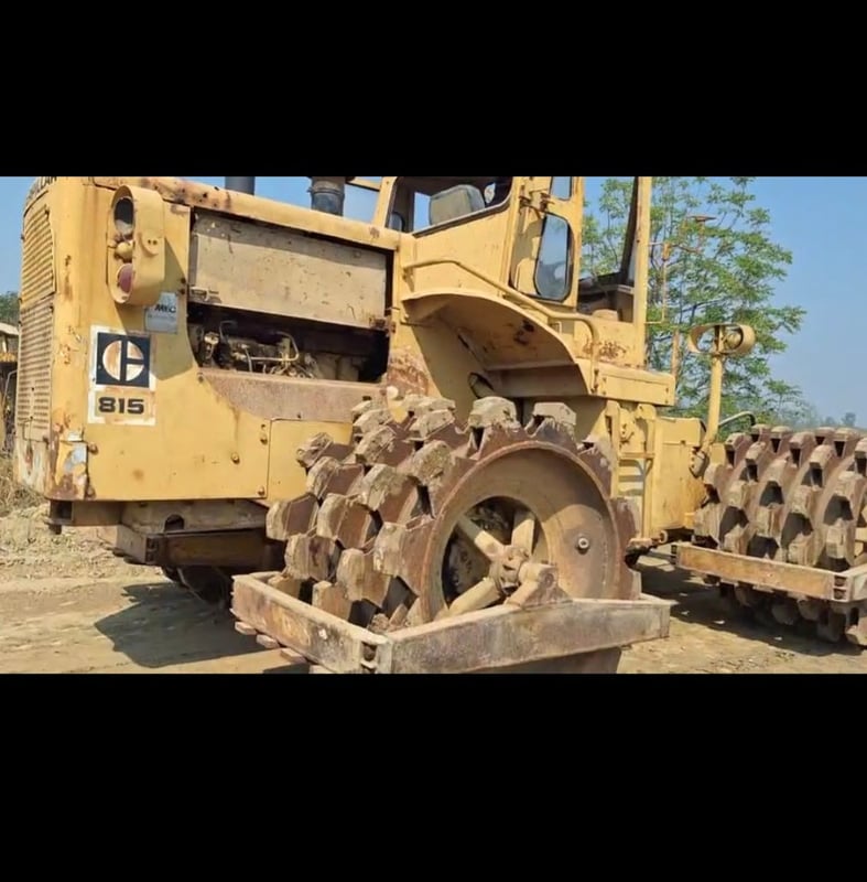 ขายรถบดล้อกนาม4ล้อcat815ใช้งานดี มีทะเบียน ราคา1,580,000 ขายรถบดล้อกนาม4ล้อcat815ใช้งานดี มีทะเบียน ราคา1,580,000