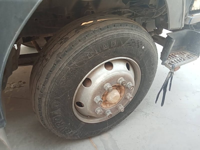 รถ10ล้อดั้ม2เพลา isuzu 360แรง ใช้งานดี มีทะเบียน ราคา1,150,000