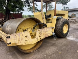 ขายรถบดล้อ10ตัน2เพลาBomag bw212D-2ใช้งานดี ใบซื้อvาย ราคาถูกเ3.7แสน0828703954 ขายรถบดล้อ10ตัน2เพลาBomag bw212D-2ใช้งานดี ใบซื้อvาย ราคาถูกเ3.7แสน0828703954