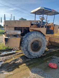 ขายรถบด10ตัน sakai 1เพลา ใช้งานดี ใบซื้อขายราคา 295,000