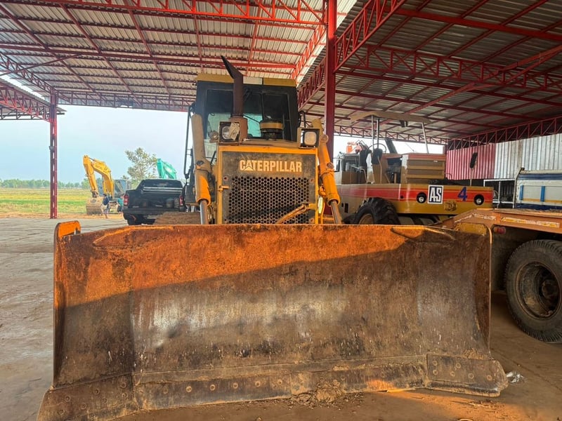 รถแทรกเตอร์,CAT D6G ใช้งานดี มีทะเบียน ราคา1.2ล.บาท รถแทรกเตอร์,CAT D6G ใช้งานดี มีทะเบียน ราคา1.2ล.บาท