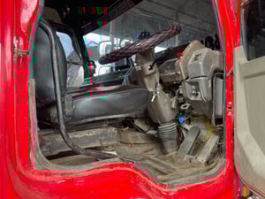 ขายรถ6ล้อดั้ม mitsubishi  190แรง ใช้งานดี มีมะเบียน ราคา5.4แสน