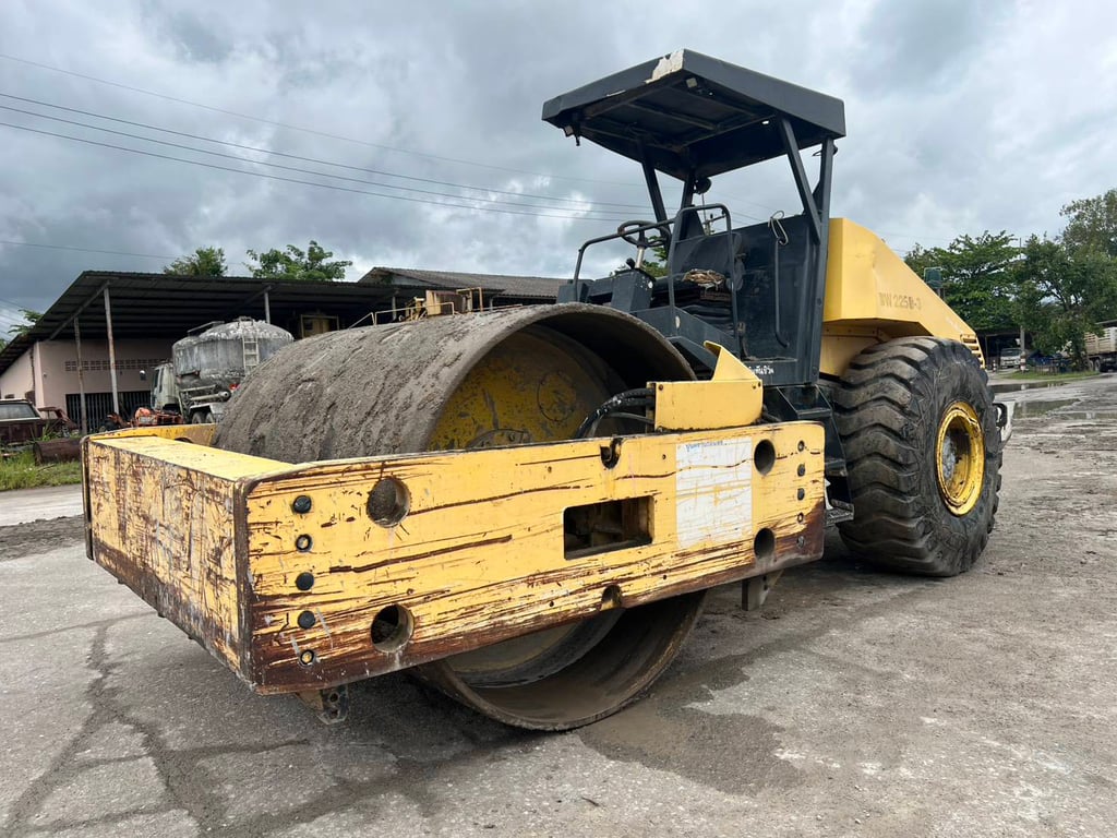 ขายรถบด25ตัน. Bomag BW225D-3ใช้งานได้ดี มีทะเบียน ราคา1,350,000