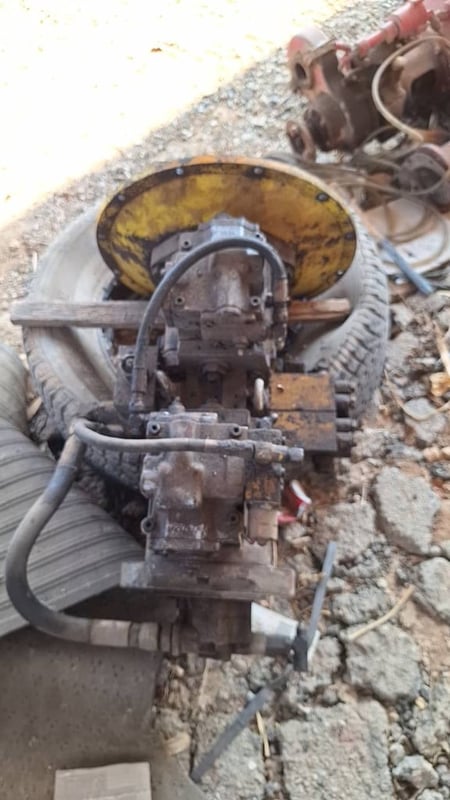 ขายปั๊มไฮดรอลิคk3v ใส่200 สภาพดี ราคา27,000