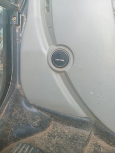 รถแม็คโครkobelco sk200-8มีทะเบียน ใช้งานดี ราคา110,000 รถแม็คโครkobelco sk200-8มีทะเบียน ใช้งานดี ราคา110,000