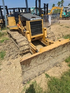 ขายรถแทรกเตอร์mitsubishi bd2G เก่า japan ตีนไก่ ใบมีดสไล้ ใช้งานดี ราคา165,000 ขายรถแทรกเตอร์mitsubishi bd2G เก่า japan ตีนไก่ ใบมีดสไล้ ใช้งานดี ราคา165,000