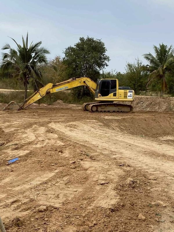 รถแม็คโครkomatsu pc160-8ใช้งานดี ใบซื้อvาย ราคา700,000