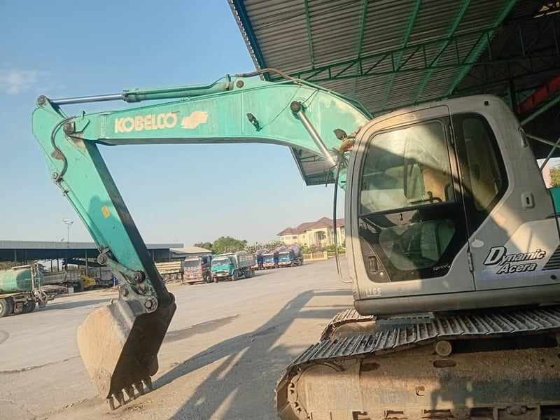 รถแม็คโครkobelco sk 200-6มีทะเบียน ใช้งานดี ราคา690,000