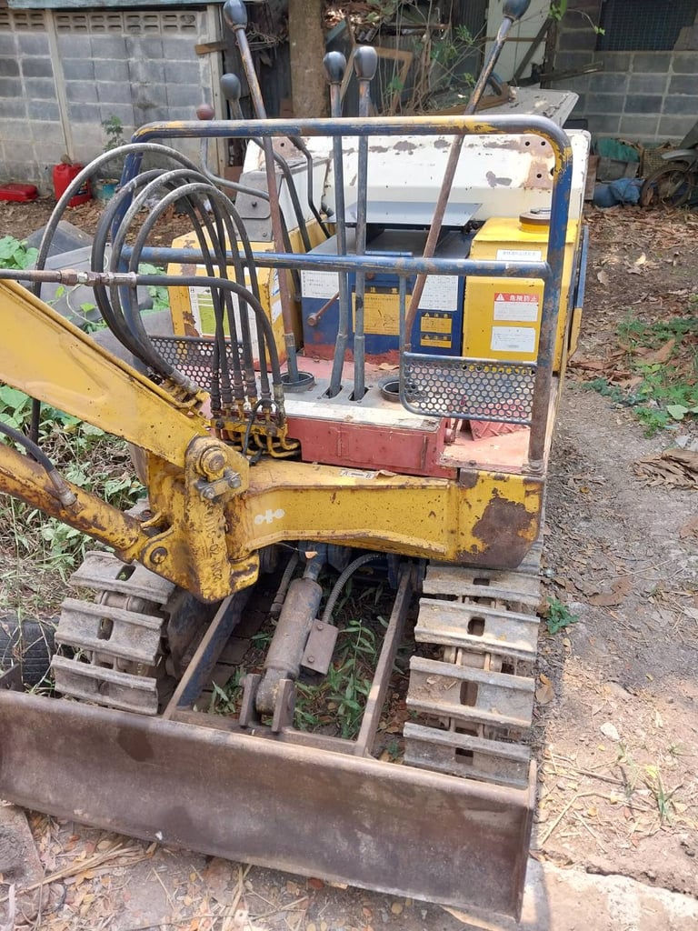 ขายรถแม็คโครkomatsu pc05-3 ใช้งานได้ดี ราคา120,000