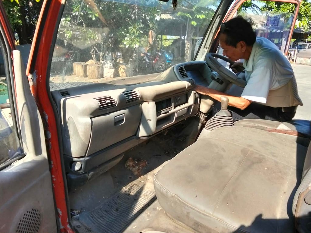 ขายรถ6ล้อisuzu nkr55 88แรง มีทะบียน ใช้งานได้ดี ราคา175,000