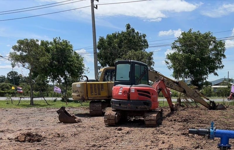 ขายรถแม็คโครkomatsu pc120-6 ใช้งานดีทำงานปกติ  ใบซื้อขาย ราคา299,000บ.