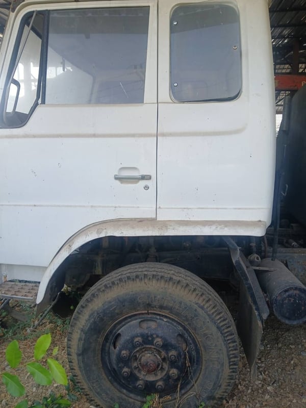 รถ10ล้อน้ำ1เพลา isuzu 175 แรง 6BF ใช้งานดี มีทะเบียน ราคา2.2แสน รถ10ล้อน้ำ1เพลา isuzu 175 แรง 6BF ใช้งานดี มีทะเบียน ราคา2.2แสน