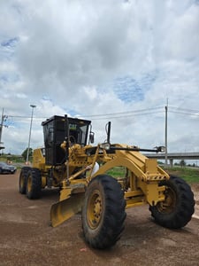 ขายรถเกรดเดอร์cat 120k ใช้งานดี มีทะเบียน ราคา3.5ล.บาท