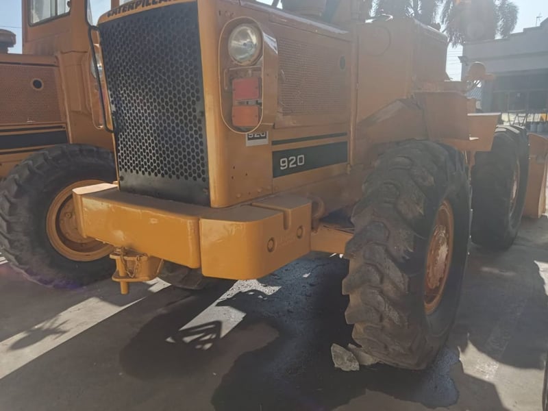 ขายรถตักล้อยางcat 930 ใบซื้อขาย ใช้งานดี ราคา3.9แสน ขายรถตักล้อยางcat 930 ใบซื้อขาย ใช้งานดี ราคา3.9แสน