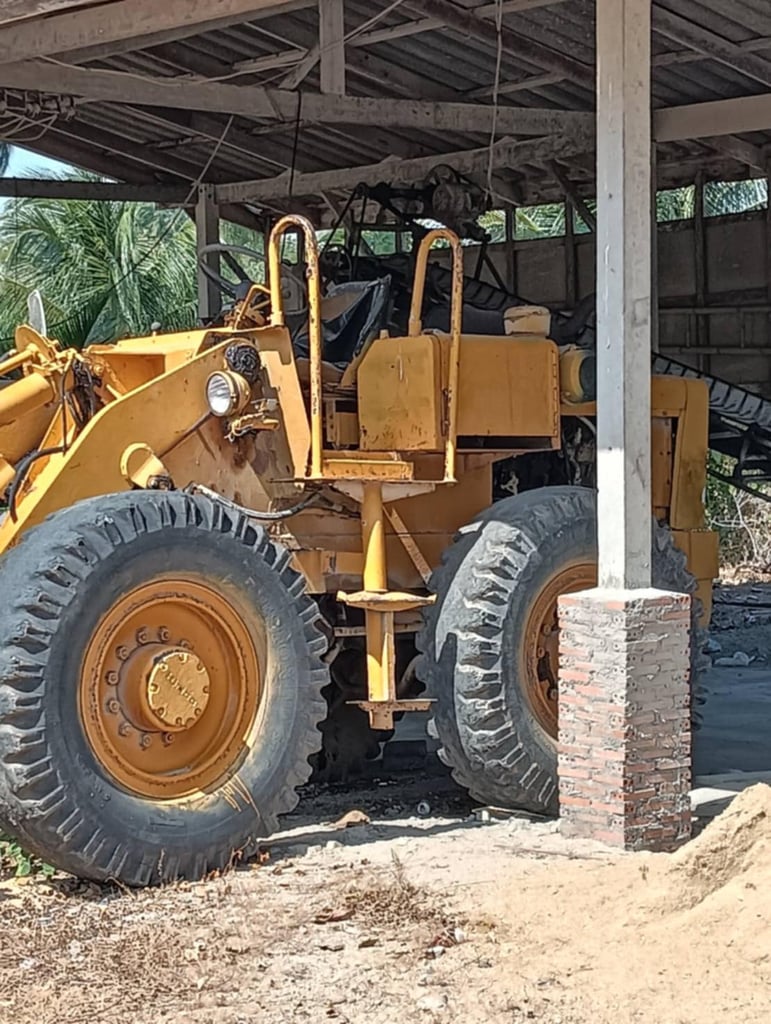 ขายรถตักล้อยางkomatsu jh30 ใช้งานดี ใบซื้อขายราคา1.5แสน ขายรถตักล้อยางkomatsu jh30 ใช้งานดี ใบซื้อขายราคา1.5แสน