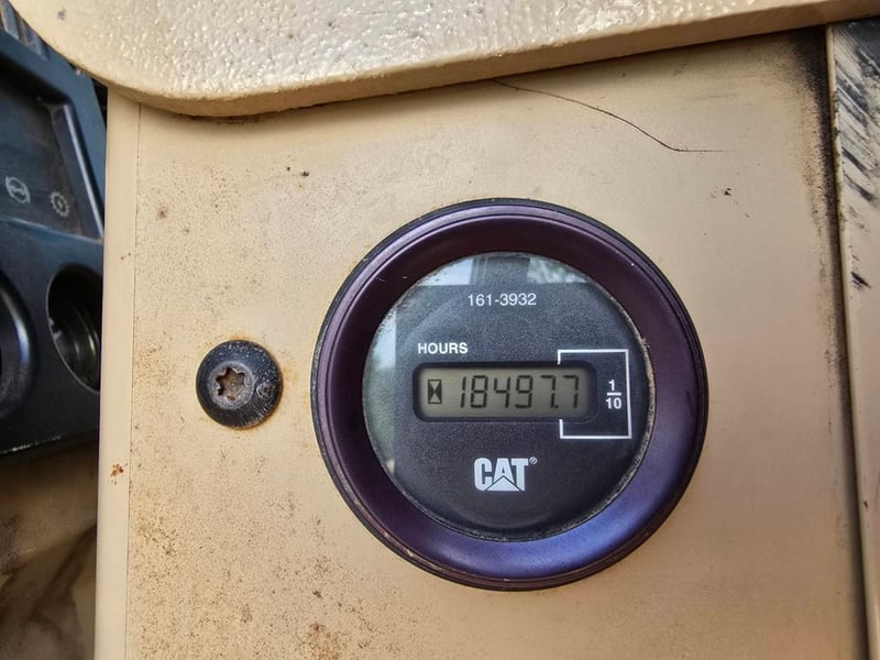 ขายรถเกรดเดอร์  CAT 140H ใช้งานได้ มีทะเบียน ราคา2.7ล.บาท