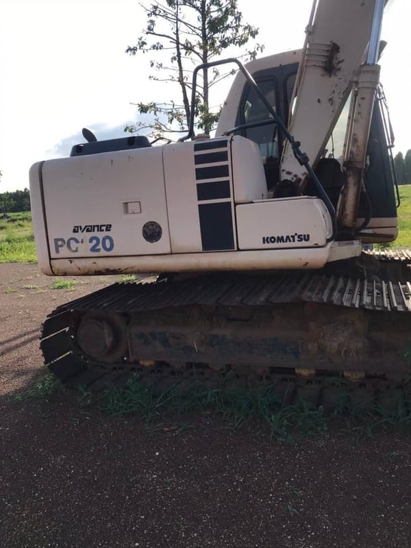 รถ แม็คโครkomatsu pc120-6  ใช้งานดี 6000ชม. ใบอินวอย ราคา5.5แสน