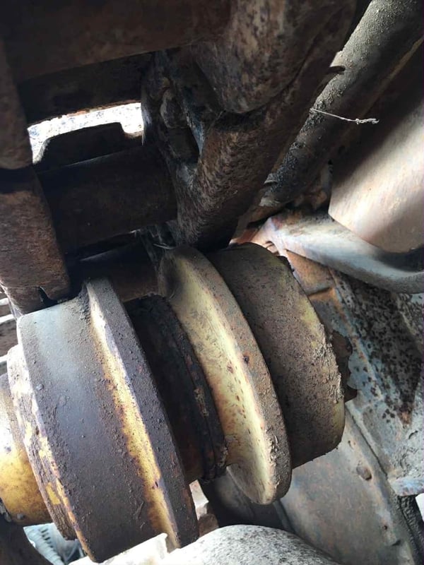 ขายรถตักล้อยาง komatsu D50s-15 เก่านอก ใช้งานได้ปกติ ใส่ใบมีด ราคา195,000 ขายรถตักล้อยาง komatsu D50s-15 เก่านอก ใช้งานได้ปกติ ใส่ใบมีด ราคา195,000