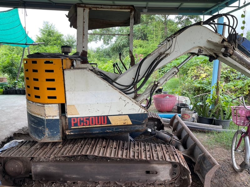 ขายรถแม็คโครkomatsu pc50u ใช้งานดี ใบซื้อขาย ราคา169,000