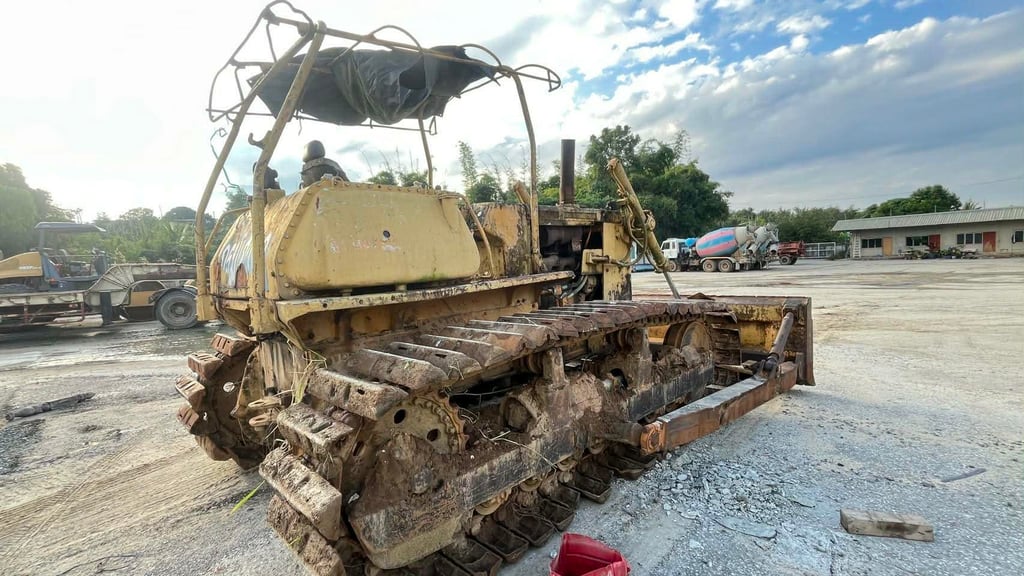 ขายรถแทรกเตอร์komatsu D50p-16 ตีนเป็ด ใช้งานดี ราคา2.7แสน ขายรถแทรกเตอร์komatsu D50p-16 ตีนเป็ด ใช้งานดี ราคา2.7แสน