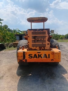 รถบด10ton ล้อหนาม sakai sv500DF ใช้งานดี มีทะเบียน ราคาถูกดีๆๆ6.7แสน รถบด10ton ล้อหนาม sakai sv500DF ใช้งานดี มีทะเบียน ราคาถูกดีๆๆ6.7แสน