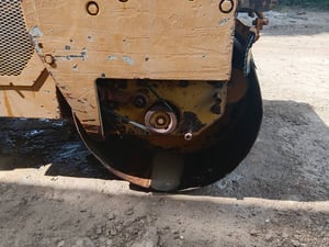 ขายรถบดหน้าเหล็กหลังยาง4ตันsakai ใช้งานดี ใบซื้อขาย ราคา199,000